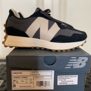 New Balance 327